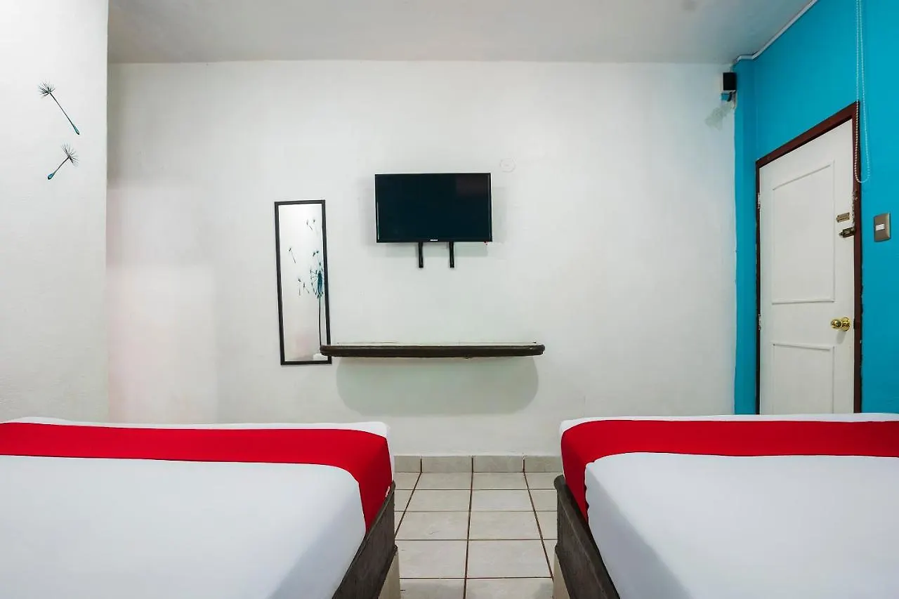 Hotel America Бакалар